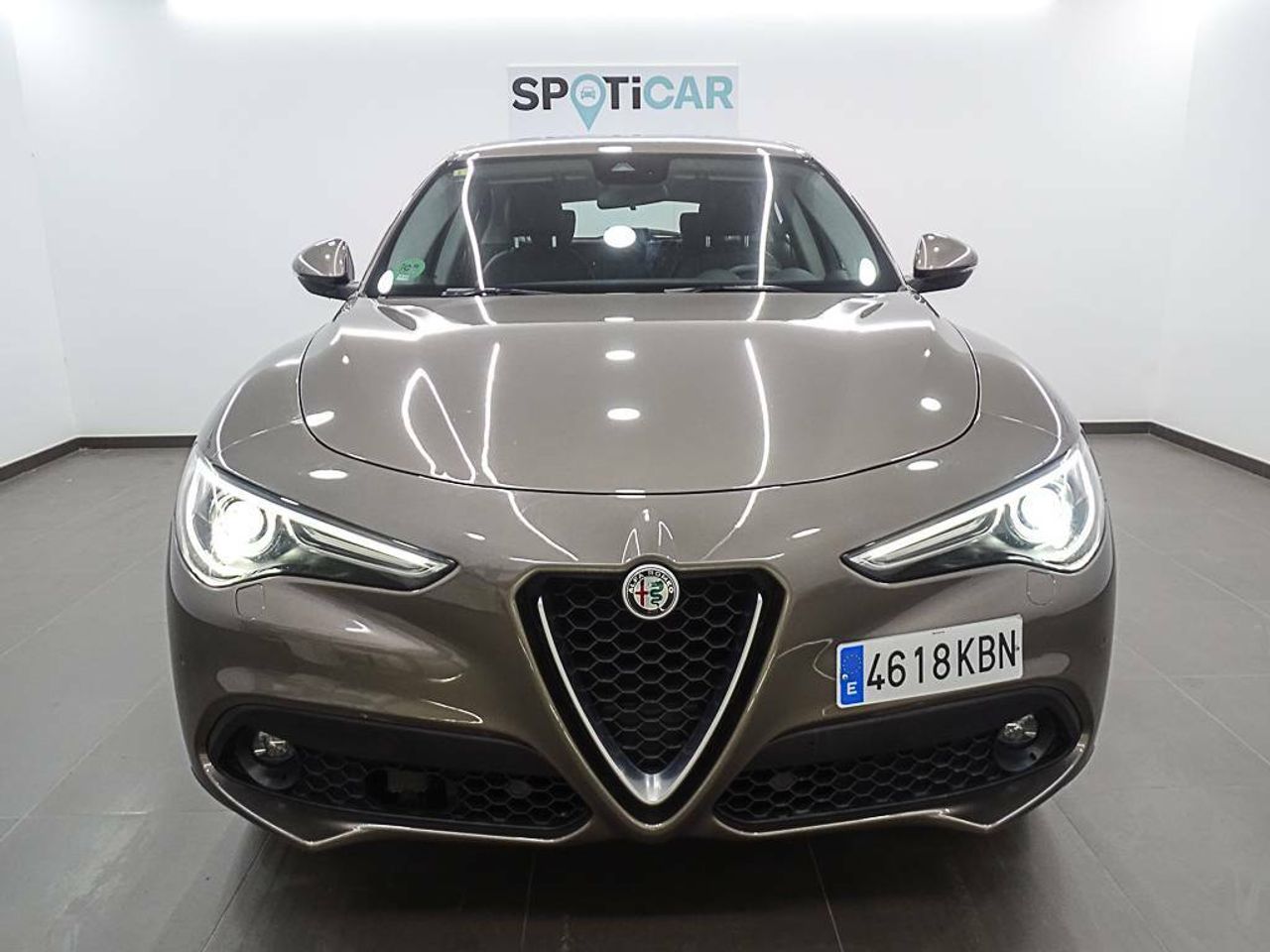 Foto Alfa Romeo Stelvio 2