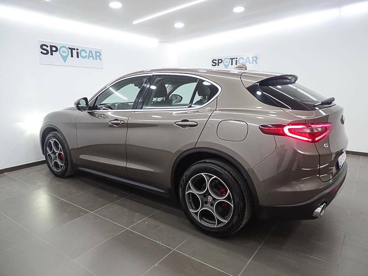 Foto Alfa Romeo Stelvio 30