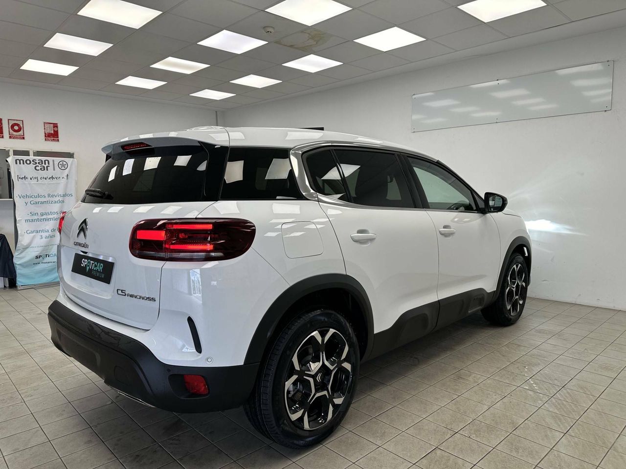 Foto Citroën C5 Aircross 24