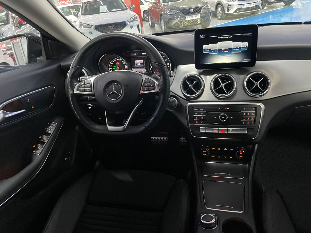 Foto Mercedes-Benz Clase CLA 11