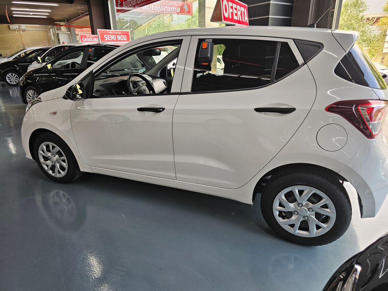 Foto Hyundai i10 4