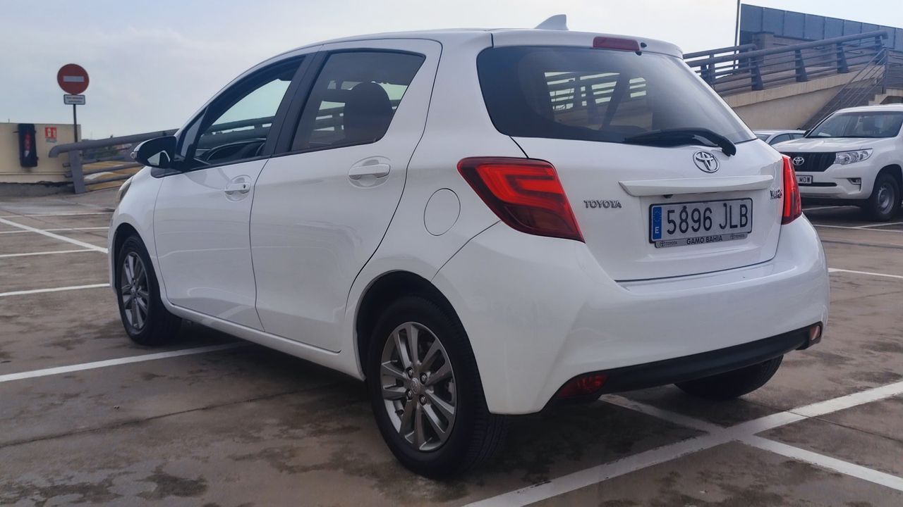 Foto Toyota Yaris 6