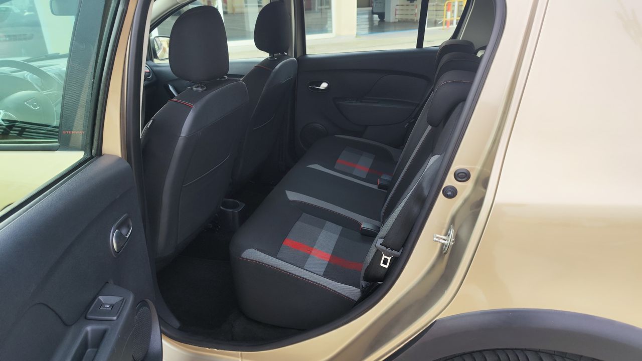 Foto Dacia Sandero Stepway 12