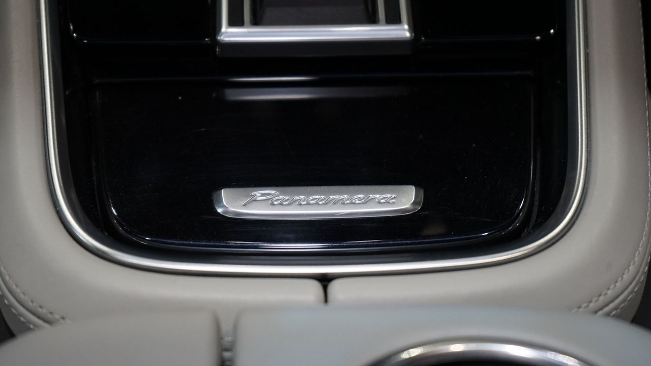 Foto Porsche Panamera 54