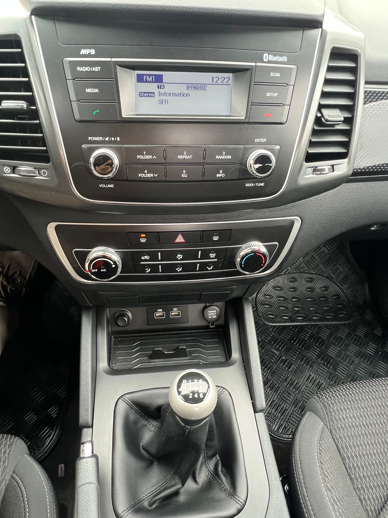 Foto SsangYong Musso 12