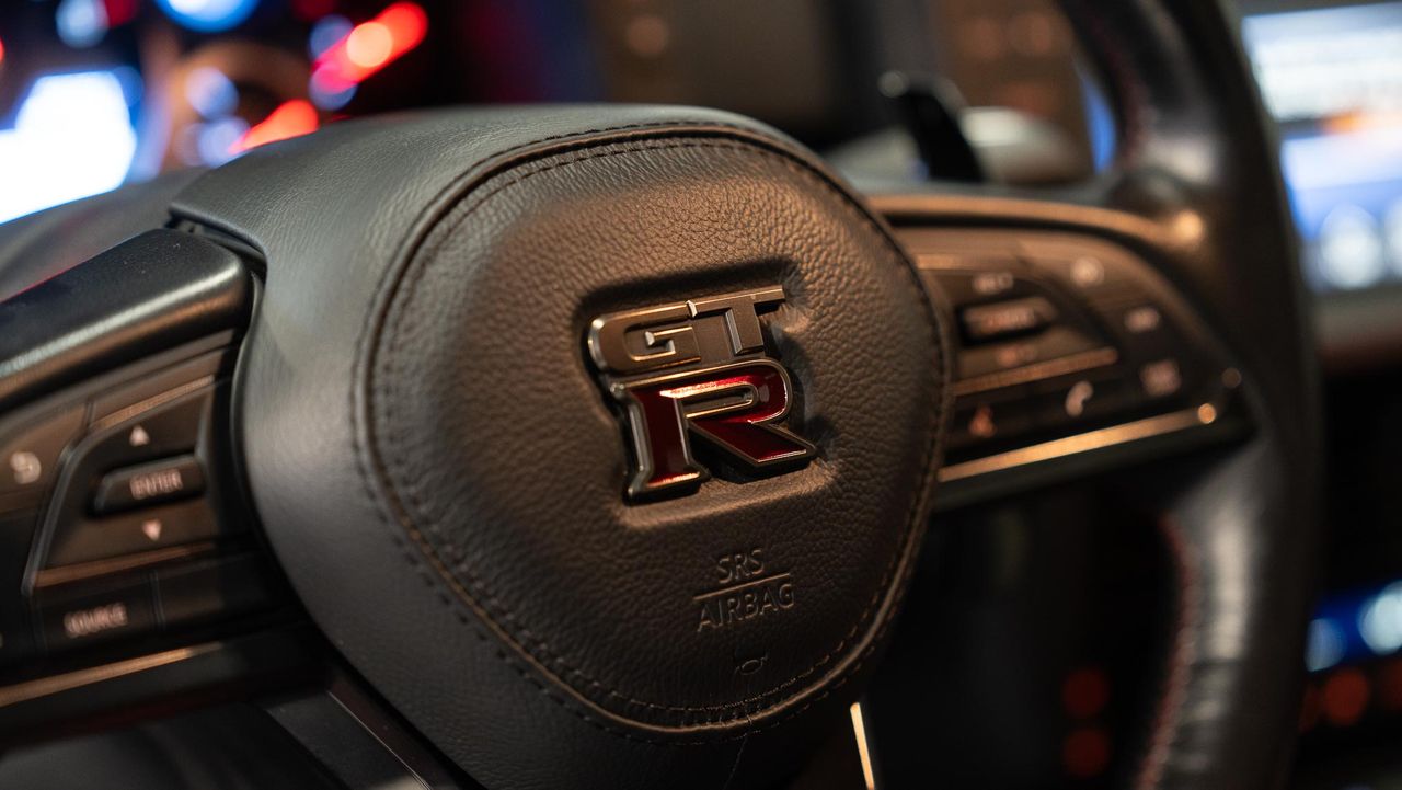 Foto Nissan GT-R 24