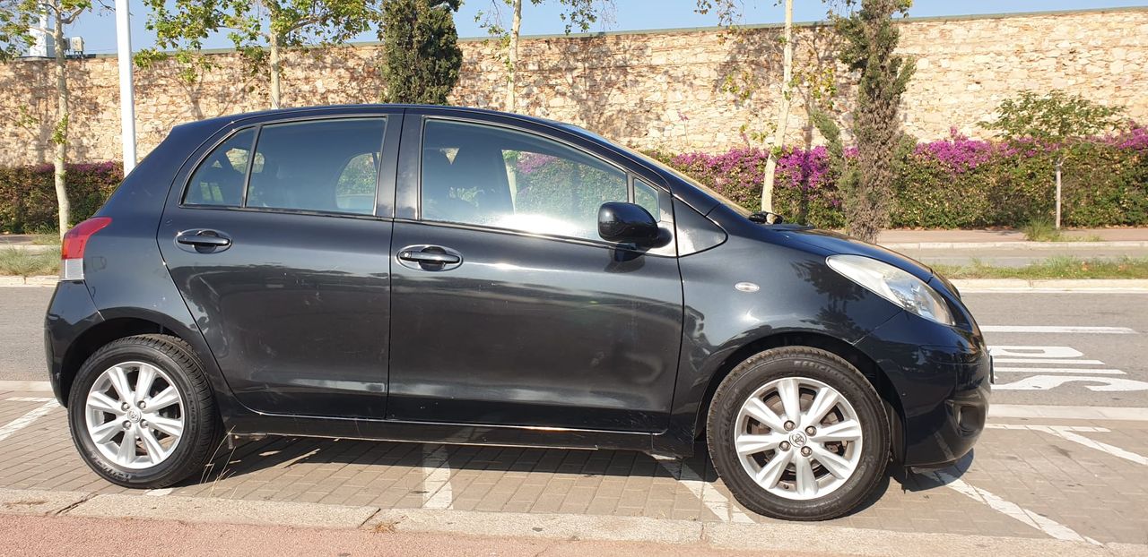 Foto Toyota Yaris 8