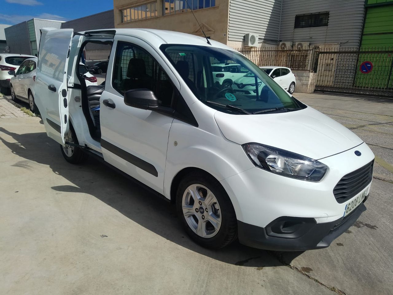 Foto Ford Transit  Courier 16