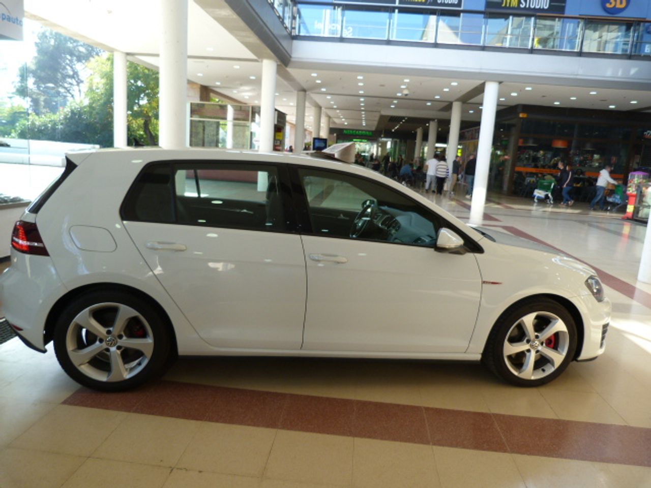 Foto Volkswagen Golf 8