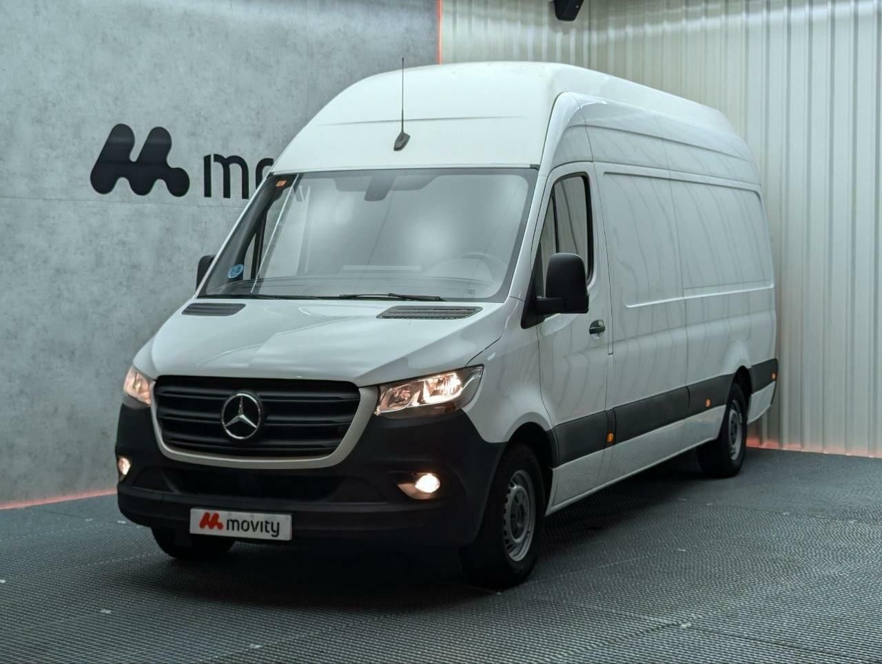 Foto Mercedes-Benz Sprinter 12