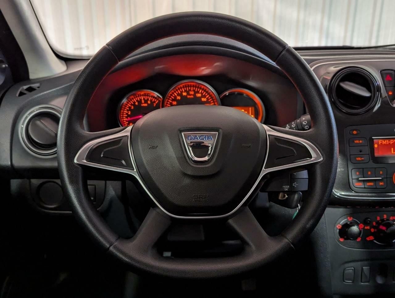 Foto Dacia Sandero 28