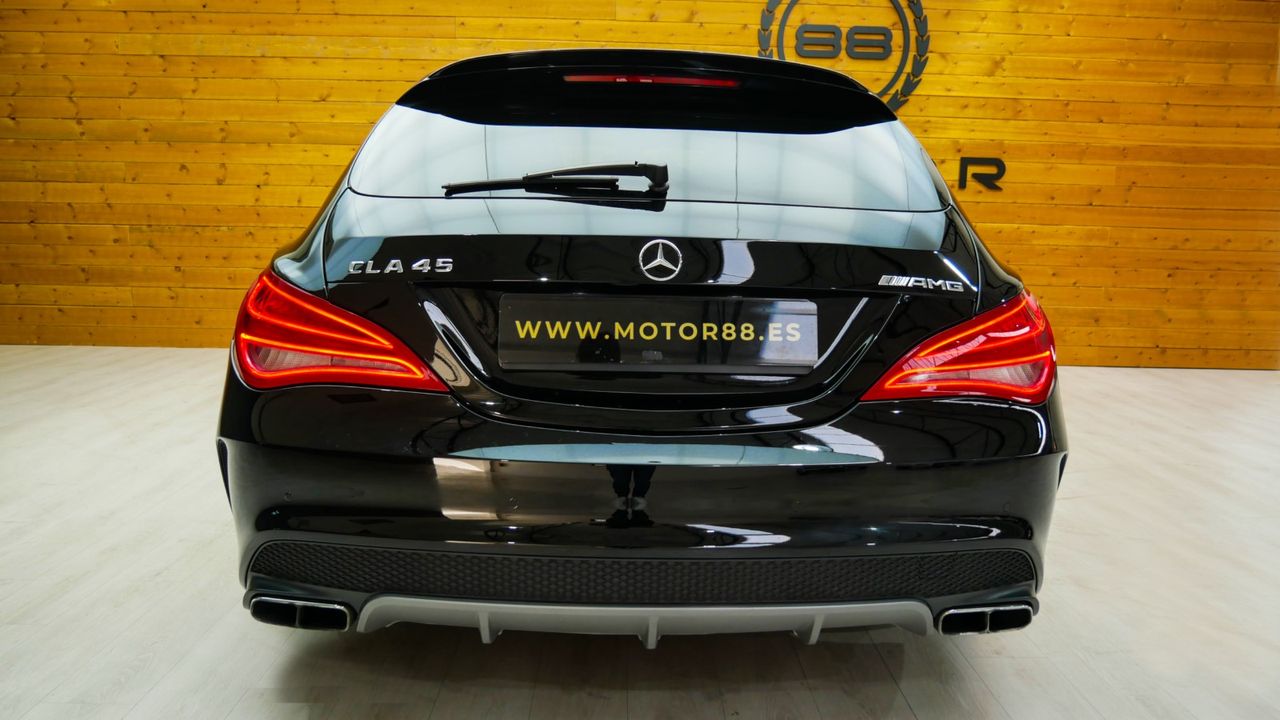 Foto Mercedes-Benz Clase CLA 21