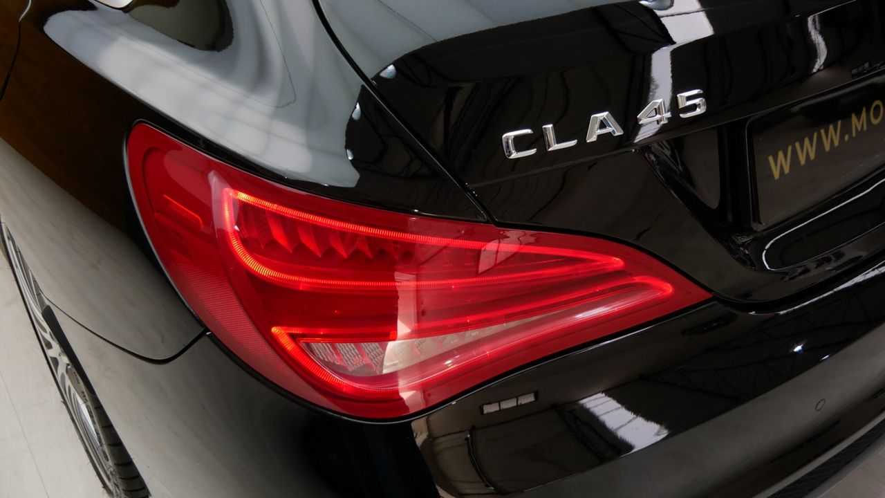 Foto Mercedes-Benz Clase CLA 25