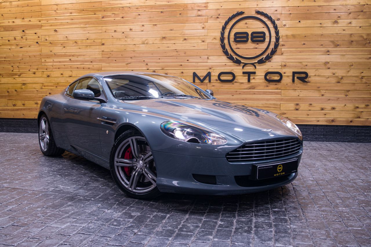 Foto Aston martin DB9 1