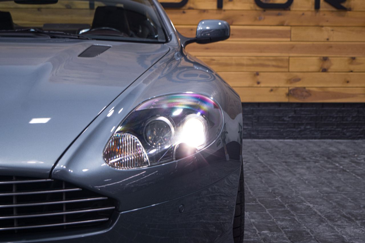 Foto Aston martin DB9 10