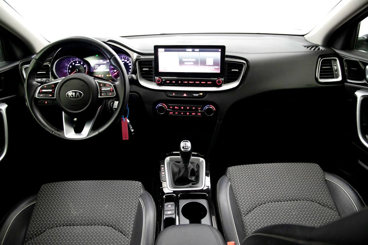 Foto Kia XCeed 16