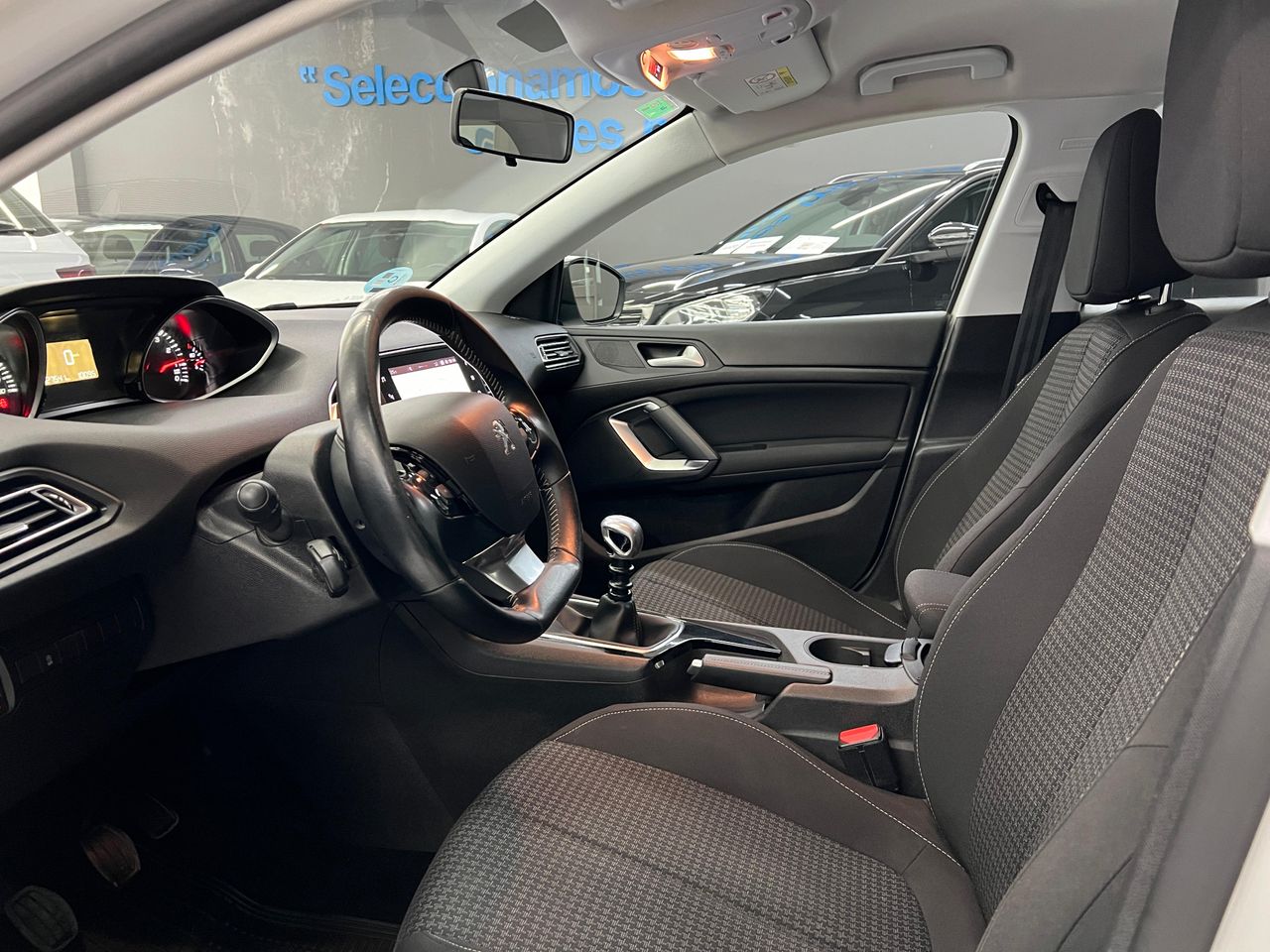 Foto Peugeot 308 11