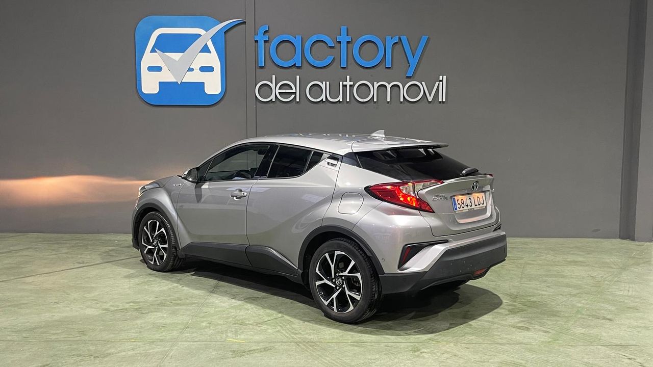 Foto Toyota C-HR 4