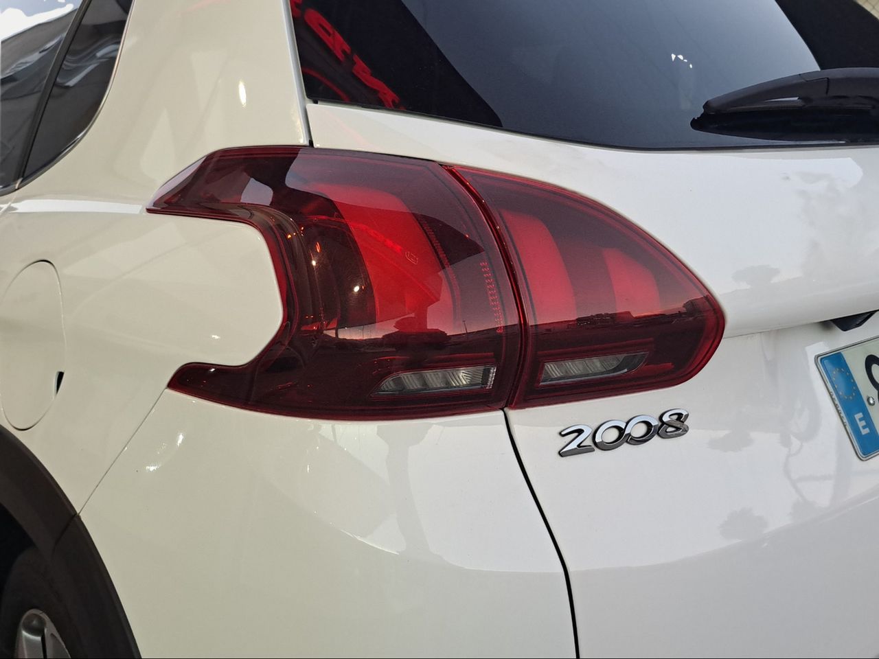 Foto Peugeot 2008 16