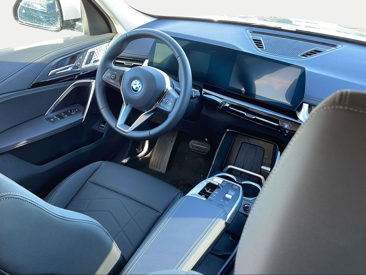 Foto BMW iX1 8