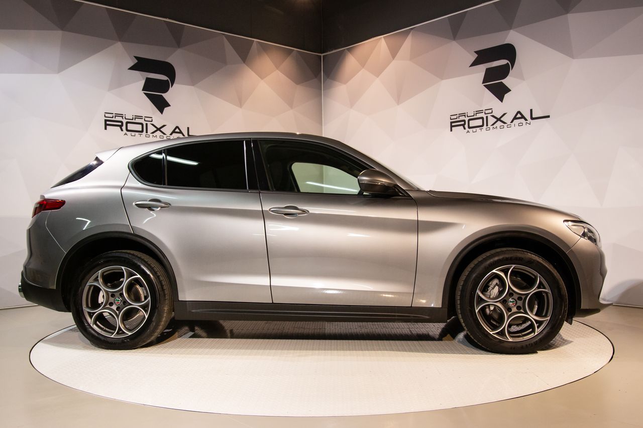 Foto Alfa Romeo Stelvio 6