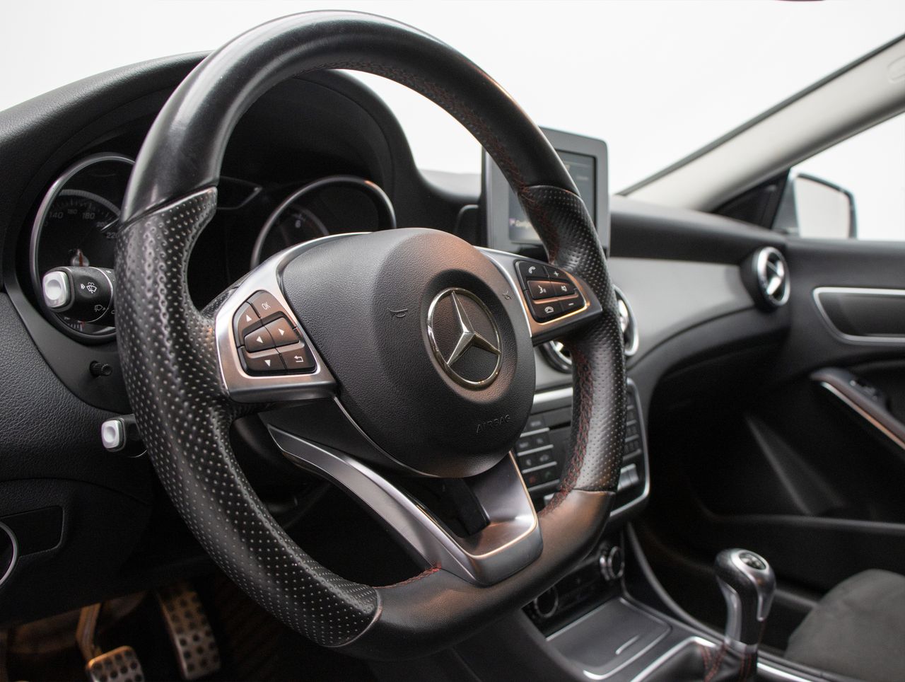 Foto Mercedes-Benz Clase CLA 22