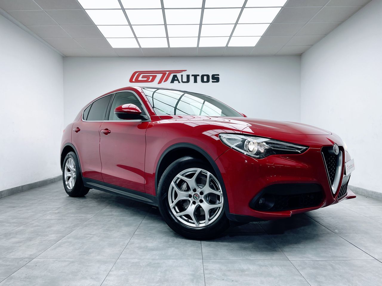 Foto Alfa Romeo Stelvio 1