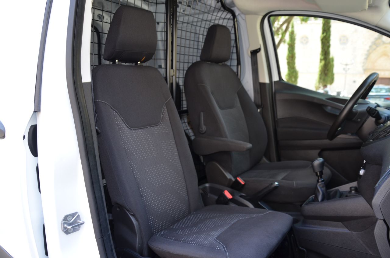 Foto Ford Transit  Courier 17