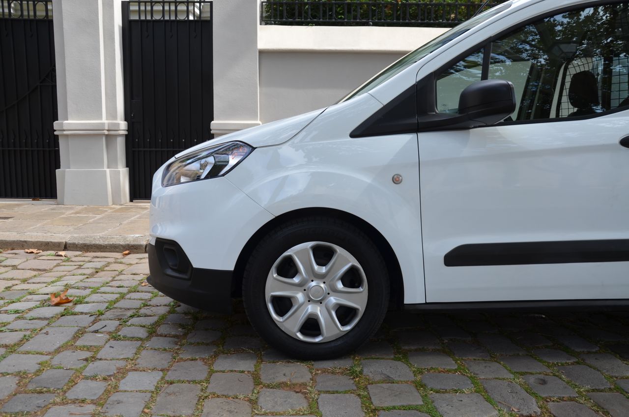 Foto Ford Transit  Courier 24