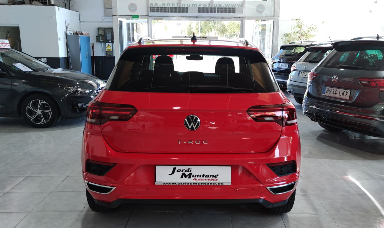 Foto Volkswagen T-Roc 25