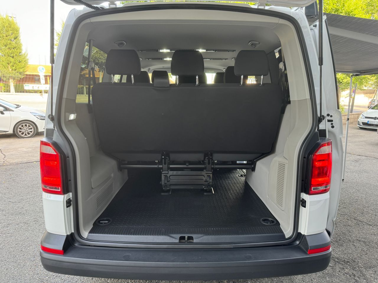 Foto Volkswagen Caravelle 23