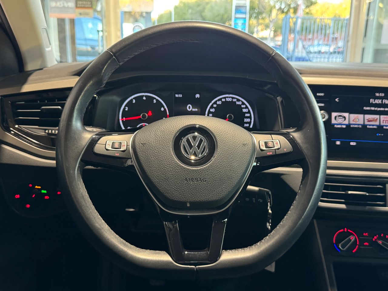 Foto Volkswagen Polo 10