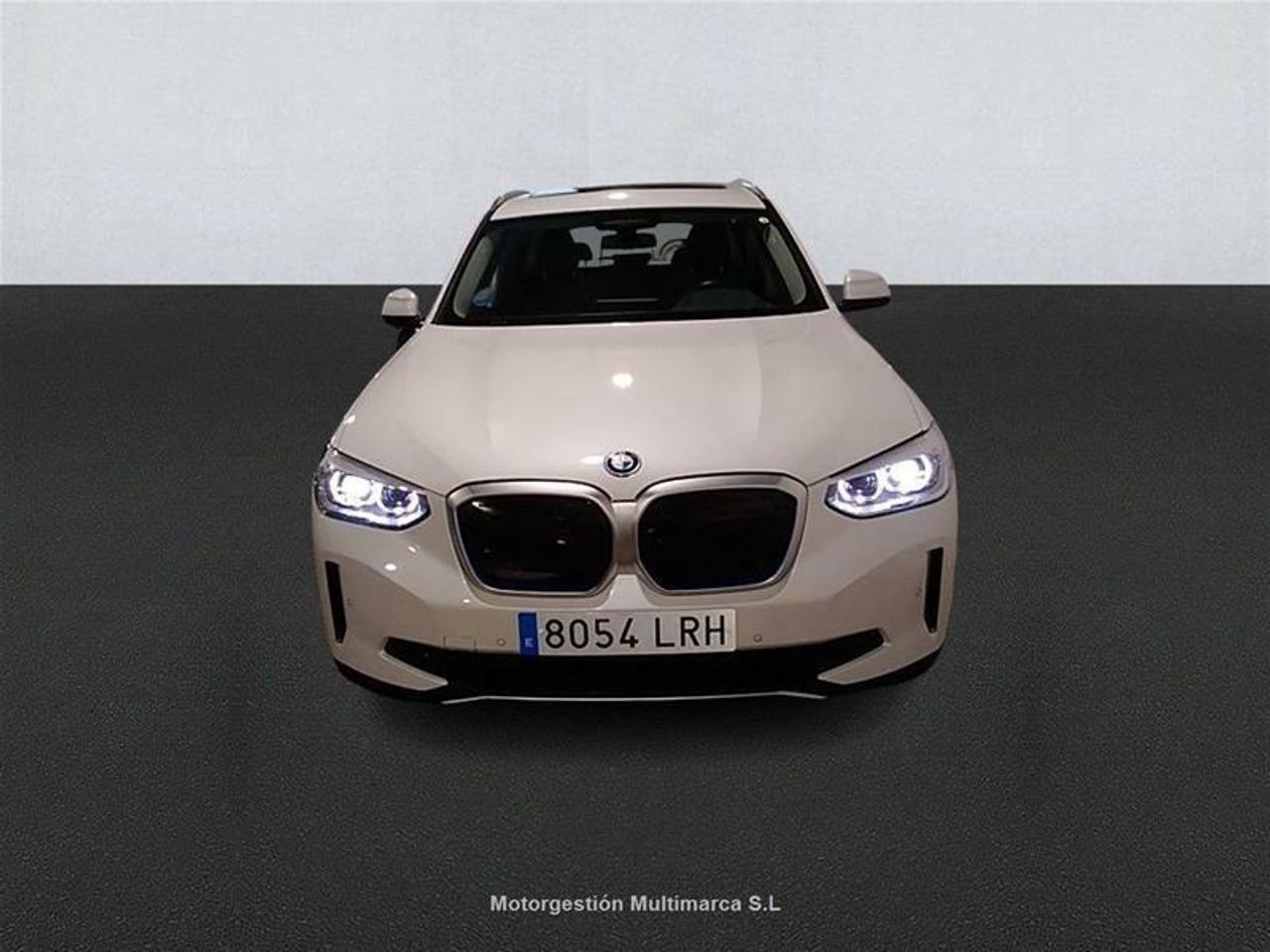 Foto BMW iX3 2