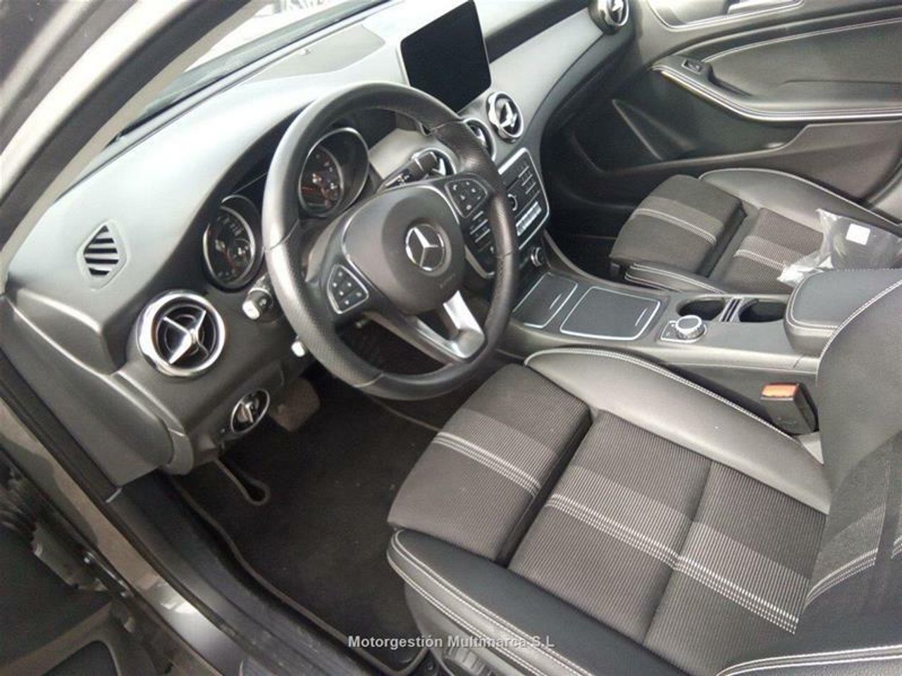 Foto Mercedes-Benz Clase GLA 7