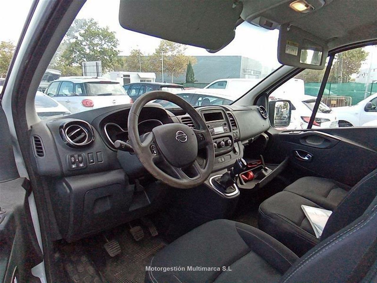 Foto Nissan NV300 7