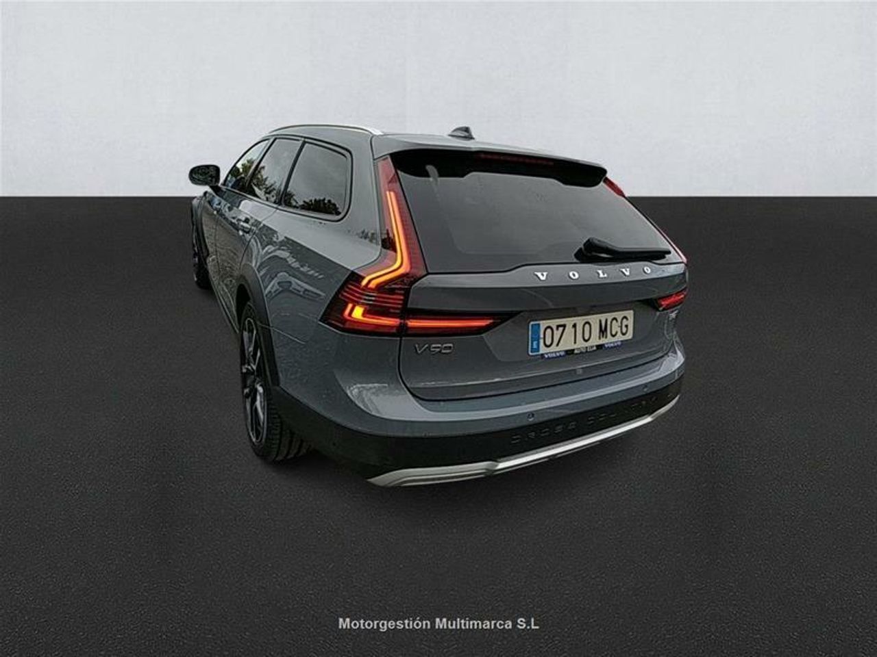 Foto Volvo V90 Cross Country 6