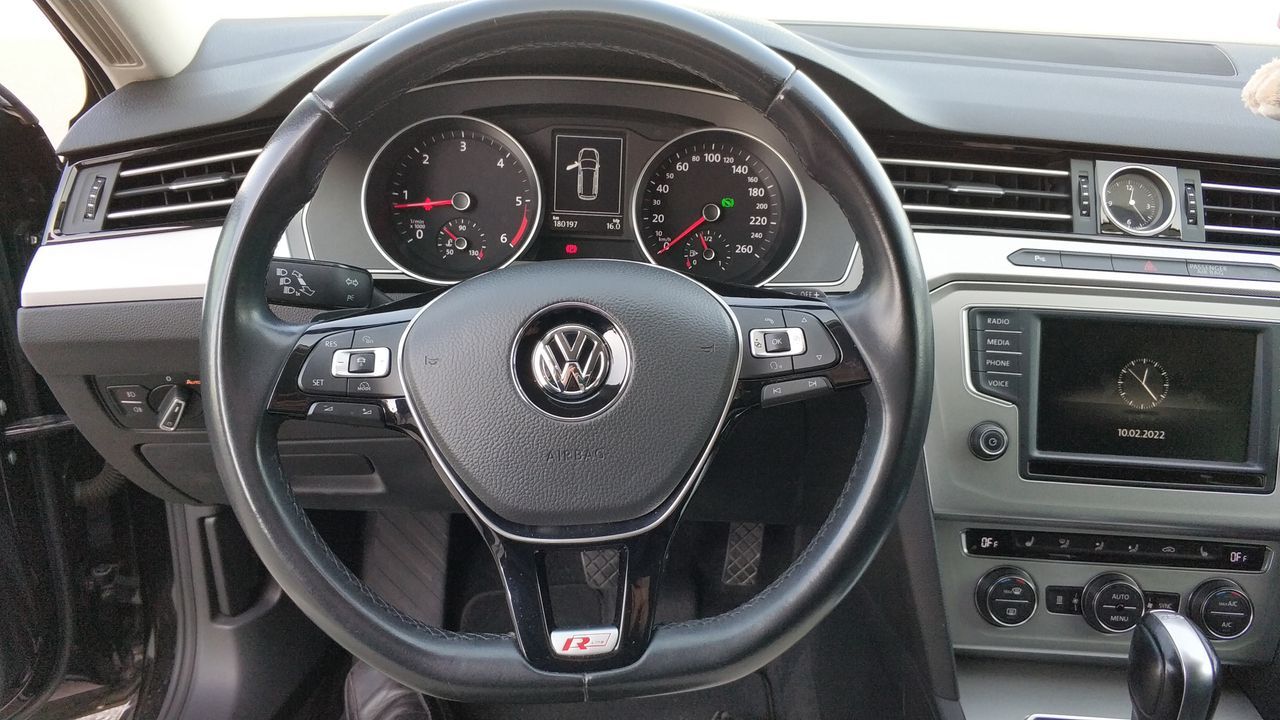 Foto Volkswagen Passat 16