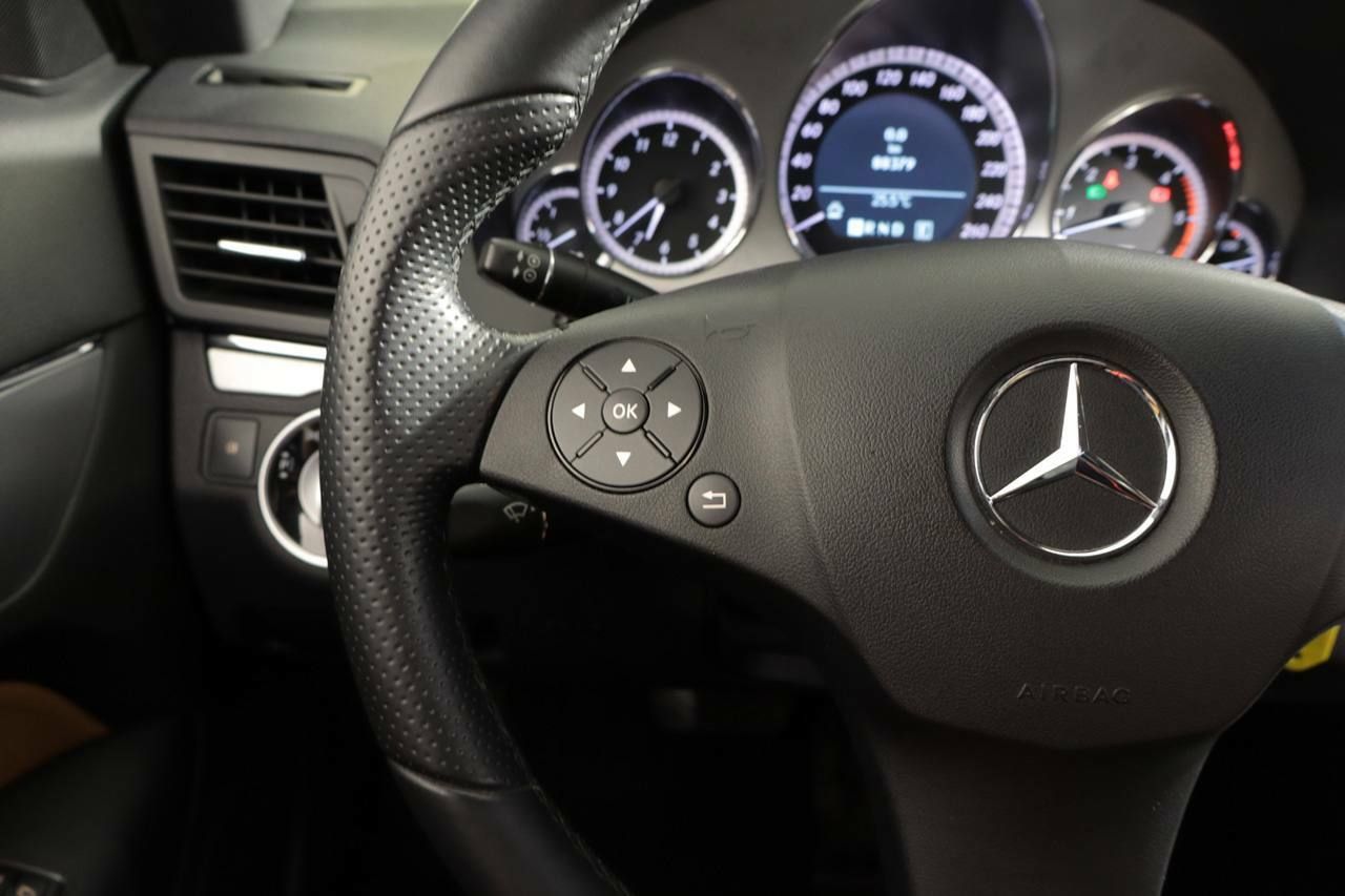 Foto Mercedes-Benz Clase E 31