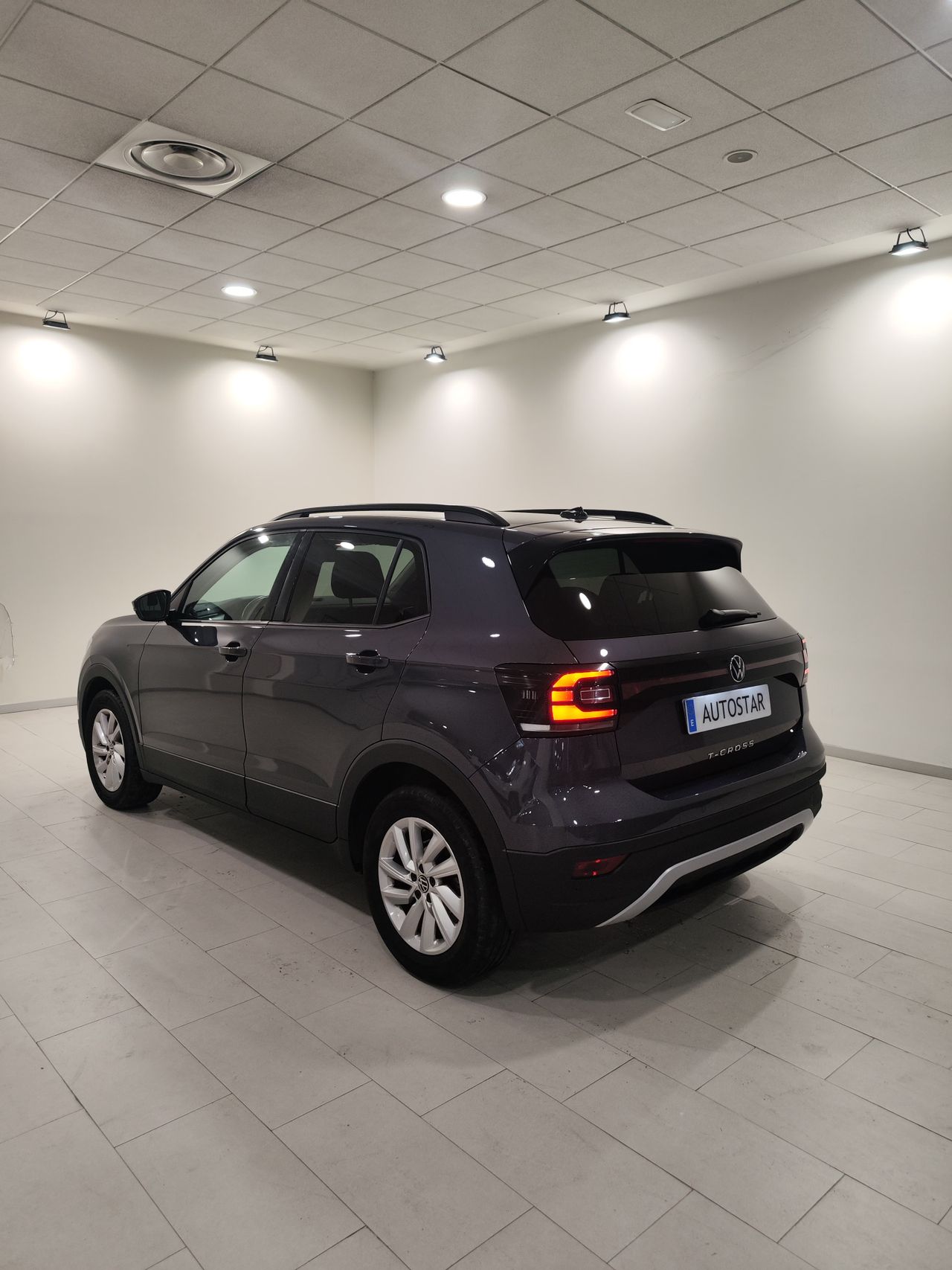 Foto Volkswagen T-Cross 18