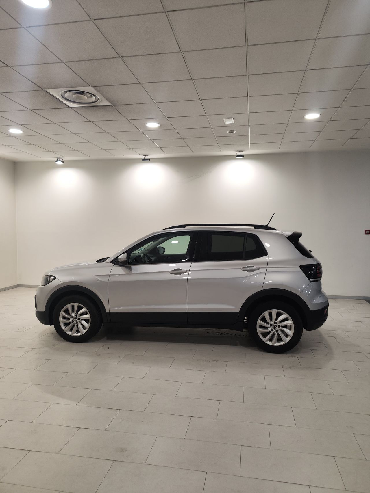 Foto Volkswagen T-Cross 4