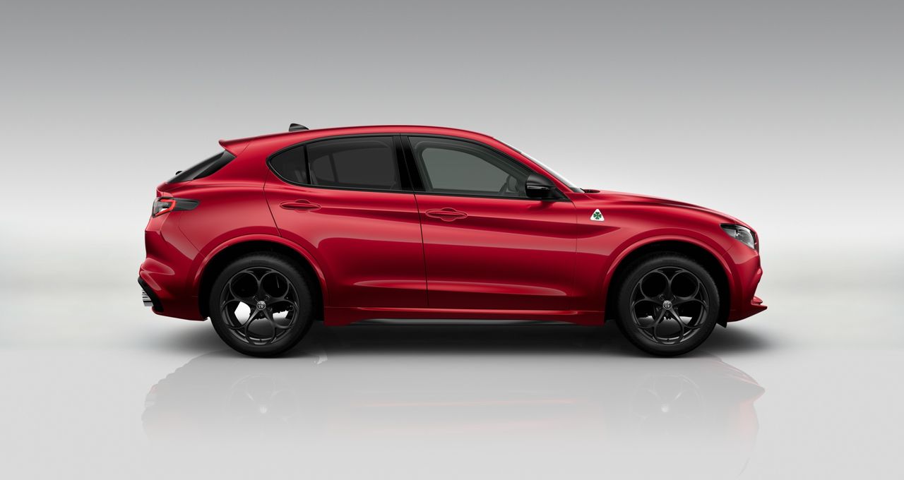 Foto Alfa Romeo Stelvio 2