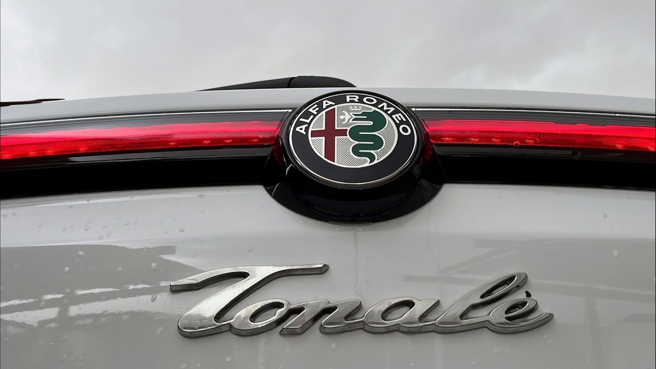 Foto Alfa Romeo Tonale 16