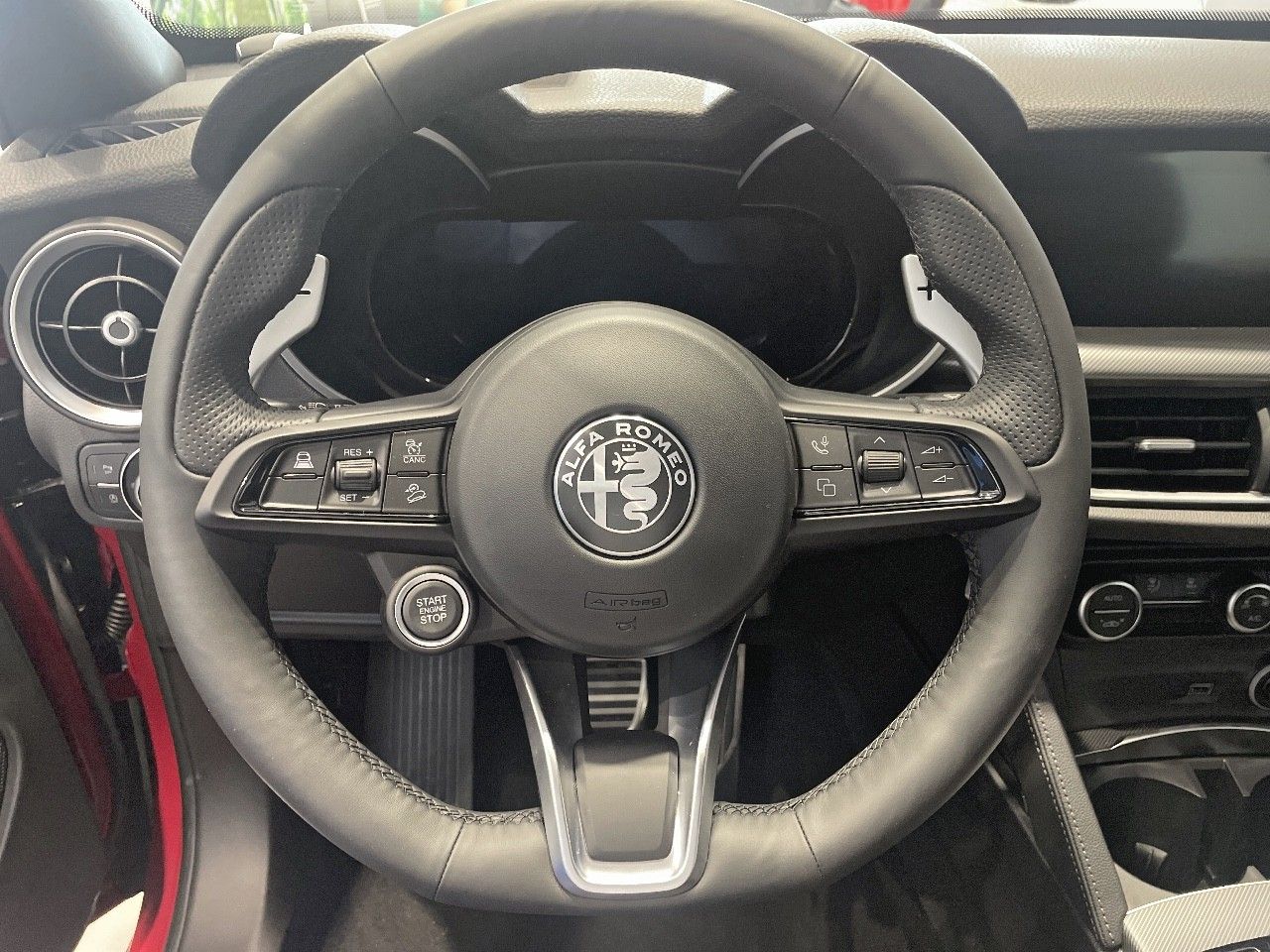 Foto Alfa Romeo Stelvio 12