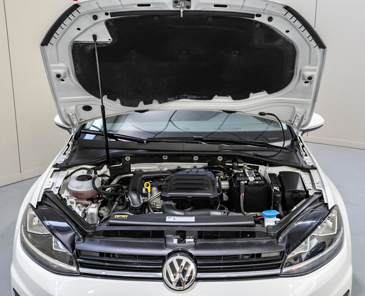 Foto Volkswagen Golf 32