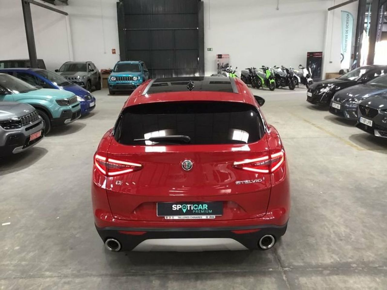 Foto Alfa Romeo Stelvio 4