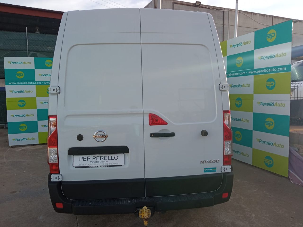 Foto Nissan NV400 4