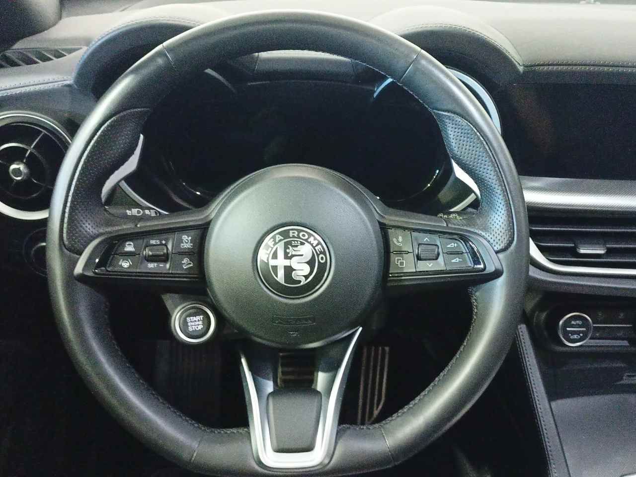 Foto Alfa Romeo Stelvio 12