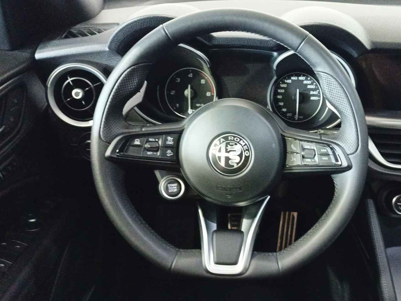 Foto Alfa Romeo Stelvio 12