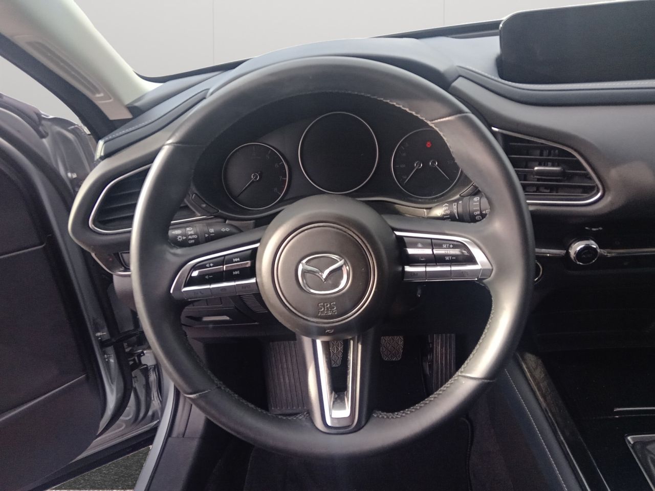 Foto Mazda CX-30 12