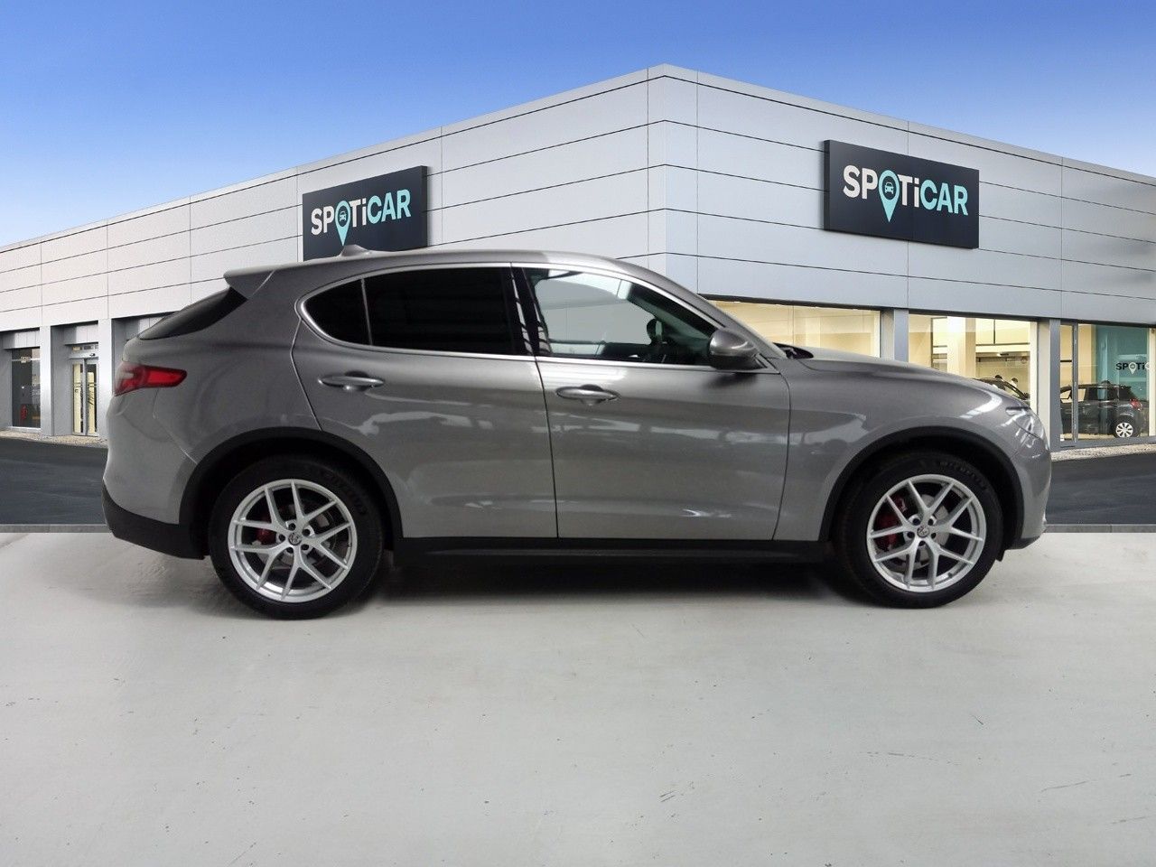 Foto Alfa Romeo Stelvio 4